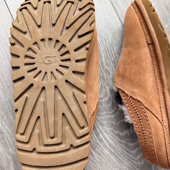 UGG Men’s Neumel Slip on Shoes - Picture 14 of 14